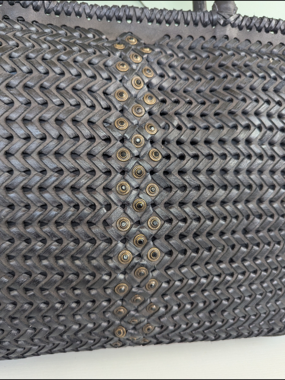 Woven Leather Tote Bag - Black Braided Design - Picture 3 of 16